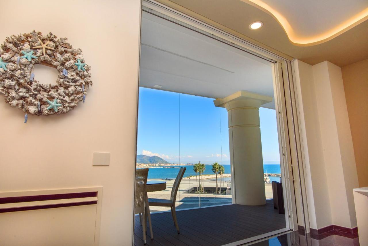 Mareluna Crescent - Luxury Seafront Experience Apartment Salerno Luaran gambar