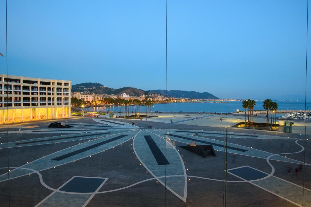 Mareluna Crescent - Luxury Seafront Experience Apartment Salerno Luaran gambar