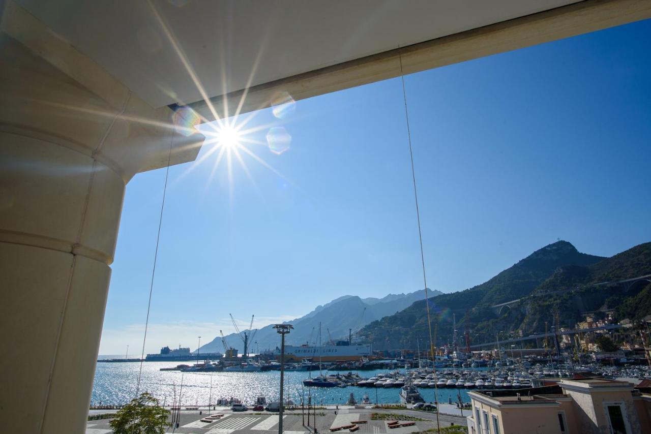 Mareluna Crescent - Luxury Seafront Experience Apartment Salerno Luaran gambar