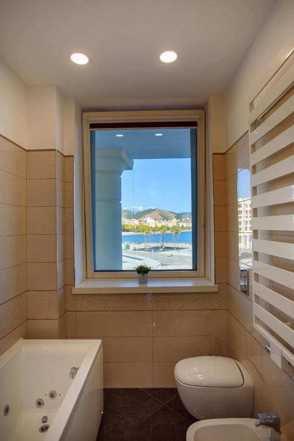 Mareluna Crescent - Luxury Seafront Experience Apartment Salerno Luaran gambar