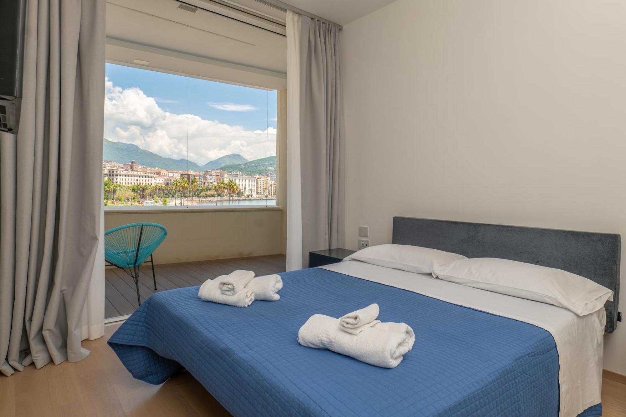 Mareluna Crescent - Luxury Seafront Experience Apartment Salerno Luaran gambar